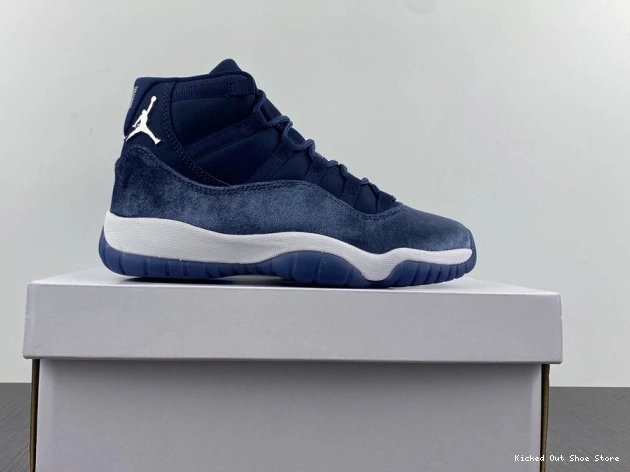 Kicked Out Shoe Store 11 Jordan Midnight Air Navy Velvet AR0715-441 WMNS 0815